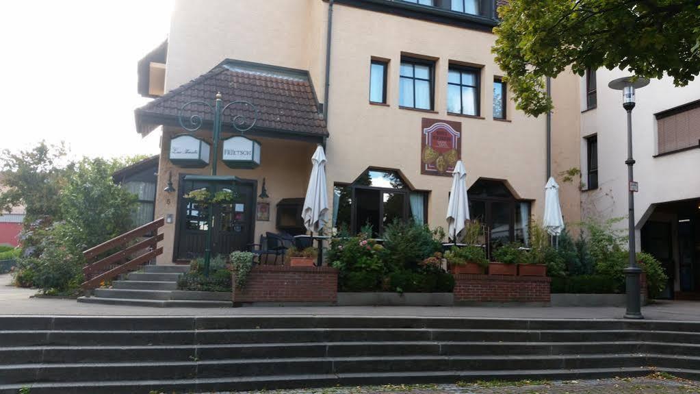 Hotel Zur Traube Moglingen Exterior photo