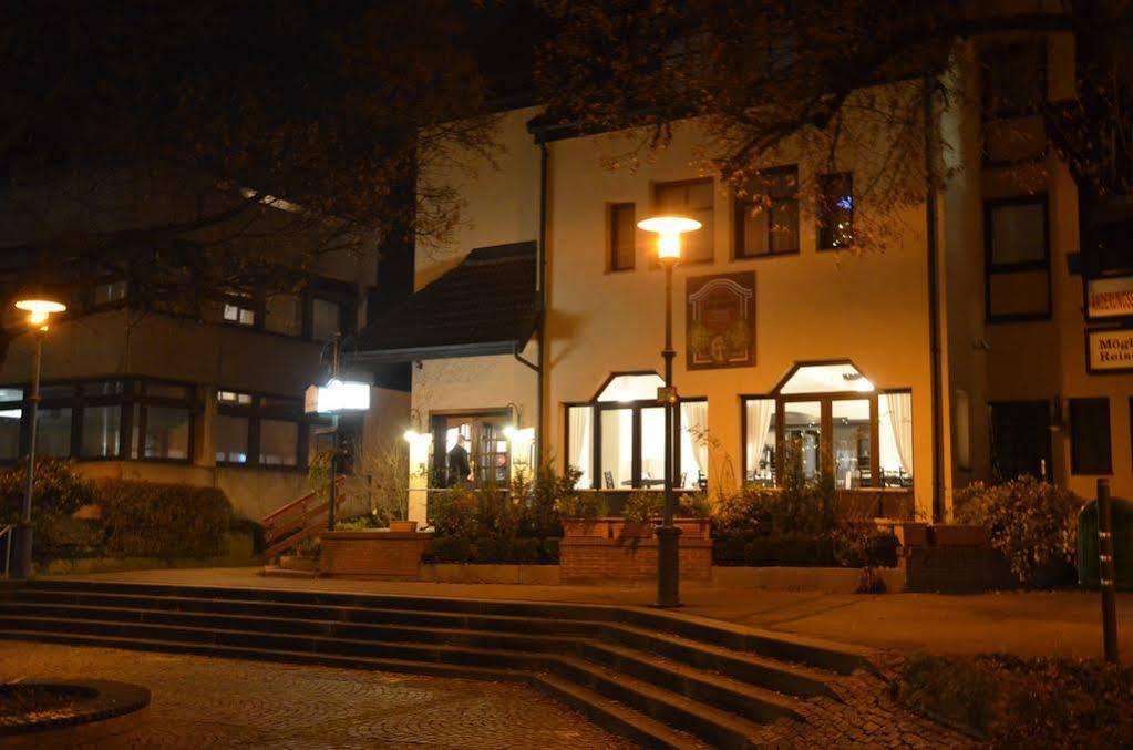 Hotel Zur Traube Moglingen Exterior photo